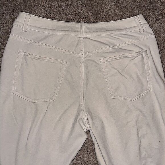 Coldwater Creek Cropped Jeans! - Picture 6 of 8